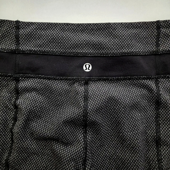 Lululemon Skinny Groove Leggings Pants Diamond Dot Black White Stretch Size  8 - Picture 10 of 15